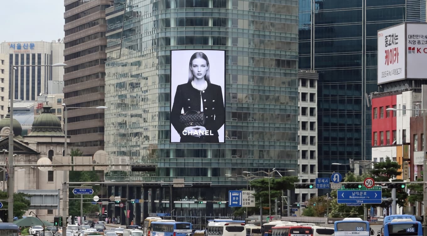 명동 K파이낸스빌딩 전광판 광고