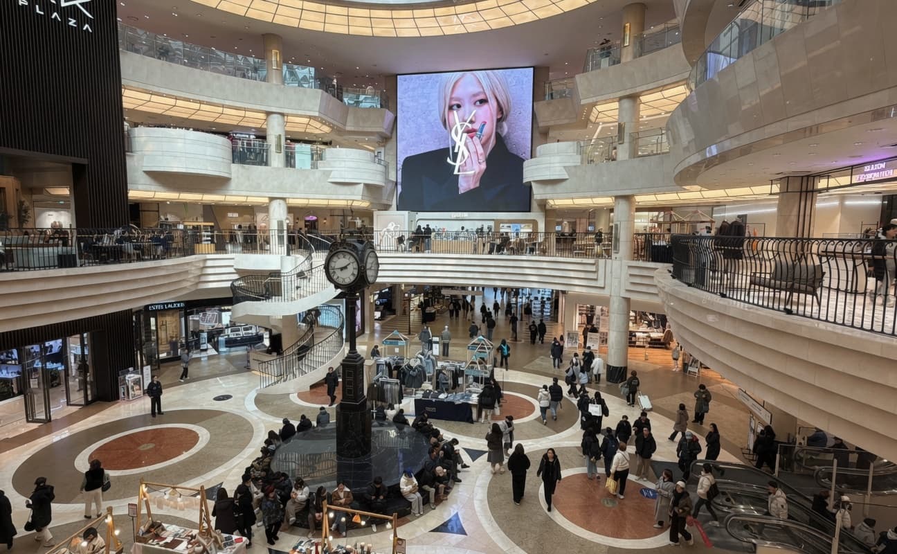 AK플라자 수원점 LED 광고